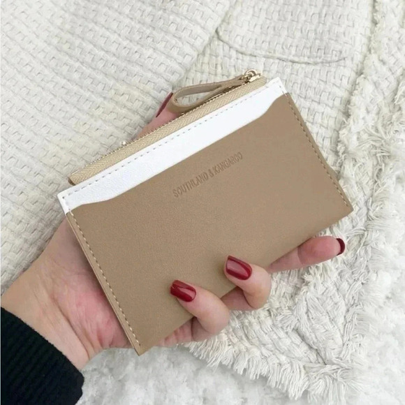 Handbags - ⚠️Clearance Khaki And White Slim Wallet / Cardholder